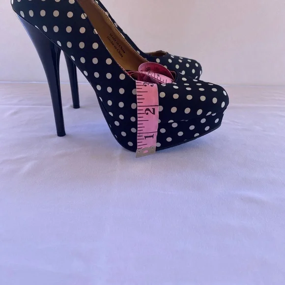 🛍️🛍️🛍️ Forever21 Black with White polka dots High Heels, sz 7.5, Used - Picture 16 of 16